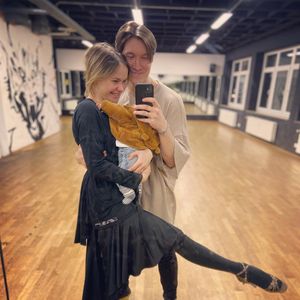 Nach Geburt: Evgeny tanzt mit seiner Frau bei "Let's Dance"