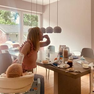Krätze, Wäsche und Co.: Nina Bott im absoluten Mama-Stress