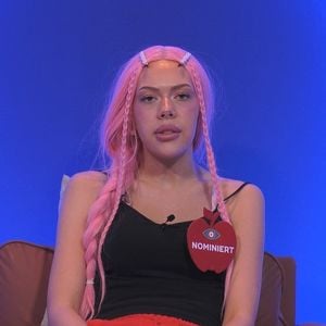 Promi-BB-Zoff um Nina: Godfrey stellt sie an den Pranger