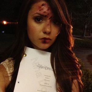 Mit Throwback-Pic: Nina Dobrev vermisst "Vampire Diaries"