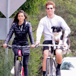 Geht da was? Nina Dobrev und Shaun White beim Fahrradfahren