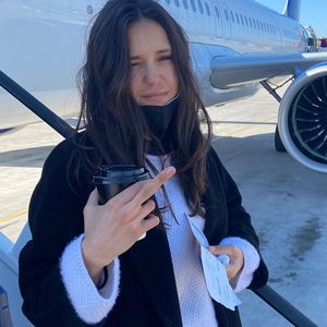 Sexy und verkatert: Shaun White und Nina Dobrev im Urlaub