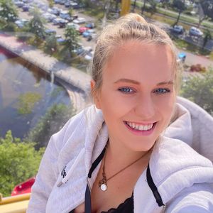 "Völlig harmlos": Wird Nina König ihr Baby im Netz zeigen?