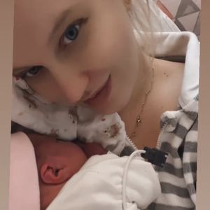 Baby ist da: So geht es Camgirl Nina König nach der Geburt