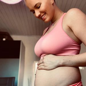 Nach Totgeburt: "Temptation Island"-Camgirl wieder schwanger