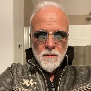 Ist Nino de Angelo wegen Gesundheit auf Rollator angewiesen?