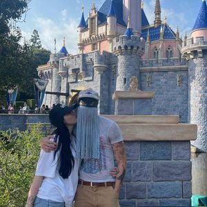 Noah Cyrus teilt erstes Pärchenbild mit neuem Freund Orville