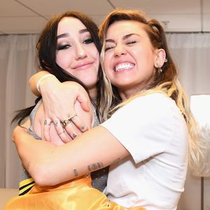 So schwer war es früher für Noah Cyrus als Mileys Schwester