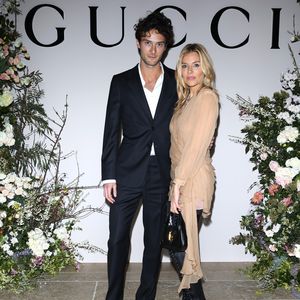 Sienna Miller und Freund Oli turteln verliebt in Venedig
