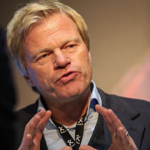 Mit US-Sängerin Ciara: Oliver Kahn macht Harvard-Abschluss
