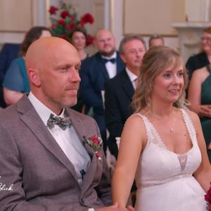 "Hochzeit auf ersten Blick"-Olli turnt Größenunterschied an