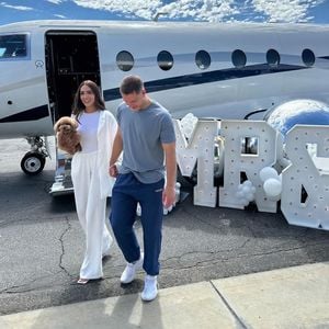 Im Privatjet: Olivia Culpo und Christian läuten Hochzeit ein