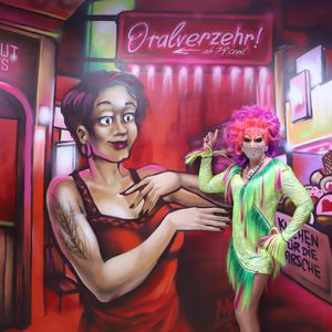 Hier gibt's "Oralverzehr": Olivia Jones weiht Kiez-Markt ein