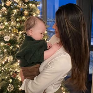 So süß feiert Olivia Munn mit Söhnchen Malcolm Weihnachten!