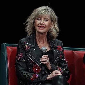 Mitten im Krebs-Kampf: Olivia Newton-John bei "Grease"-Event