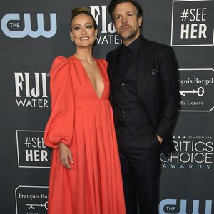 Olivia Wilde wütend: Ex Jason wird als "Held" dargestellt