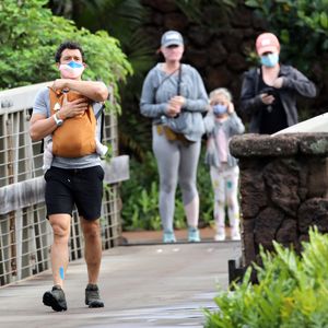 Hier wandern Orlando Bloom und Katy Perry mit Baby Daisy