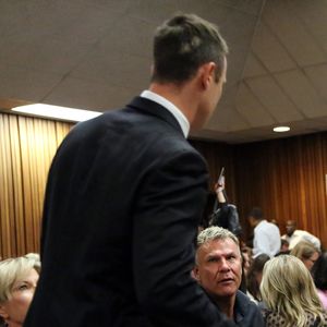 Herzinfarkt im Knast? Oscar Pistorius in Klinik eingeliefert