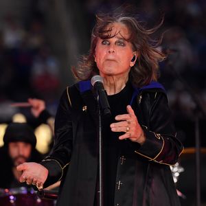 Nach Konzertabsage: Ozzy Osbourne im Rollstuhl gesichtet!