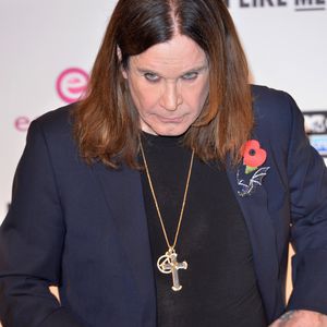Video: Ozzy Osbourne macht Werbung für Handys