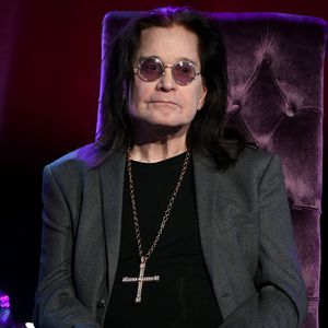 Nach großer OP: Ozzy Osbourne geht es langsam wieder besser