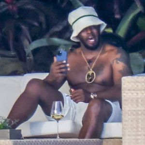 Nach Polizeieinsatz: P. Diddy entspannt in seiner Villa!