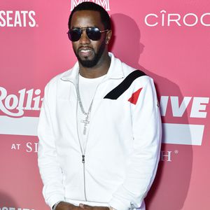 Neuer Flirt? P. Diddy chillt mit unbekannter Frau am Strand