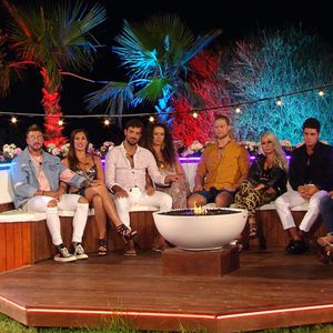 Wer fliegt? Endlich wieder "Love Island"-Paarungszeremonie