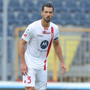 FC-Arsenal-Star Pablo Mari meldet sich nach Messerattacke