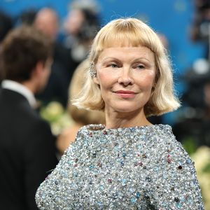 Bob und Babybangs: Pamela Anderson trägt neue Frisur