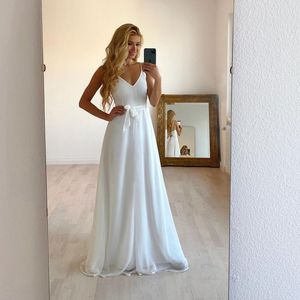 Weißes Kleid und Ring-Emoji: Pamela Reif irritiert ihre Fans