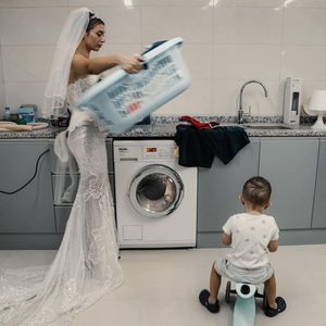 Paola passt nach zwei Schwangerschaften noch ins Brautkleid!
