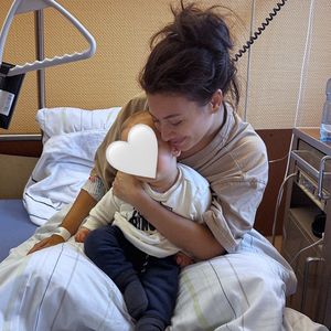 Schnappschuss aus der Klinik: Was ist bei Paola Maria los?