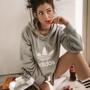 Hat Bald-Mama Paola Maria hier Schwanger-Gelüste angedeutet?
