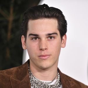 Paris Brosnan im November 2021