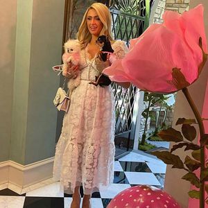 "Paris im Wunderland": So war Paris Hiltons Brautparty