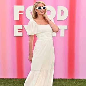 Nach Verlobung: Paris Hilton hat schon ein Hochzeitskleid!