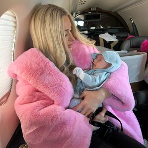 Stolze Mama: Paris Hilton verrät das erste Wort ihres Sohnes