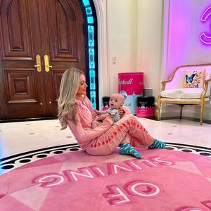 Sechs Monate alt: Paris Hilton teilt süßes Bild mit Söhnchen