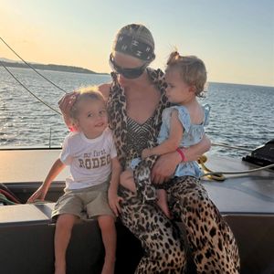 Lach-Attacke: Paris Hilton teilt süßes Video ihrer Kids