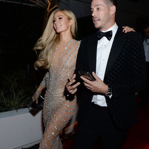 Öffentlicher Kuss: Paris Hilton ist wirklich wieder vergeben