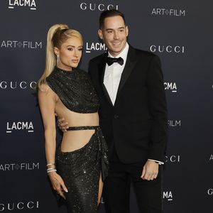 Paris Hilton nimmt täglich Schaumbad für perfekte Beziehung