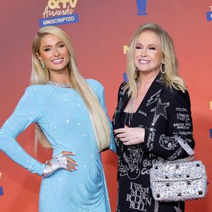 So besänftigte Paris Hilton ihre Mama nach Baby-Überraschung