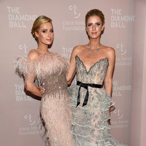 Trauzeugin: Paris Hilton schwärmt von ihrer Schwester Nicky