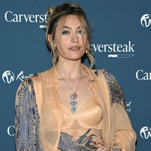 Händchenhaltend am Valentinstag: Ist Paris Jackson verliebt?