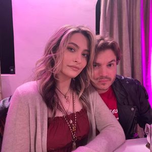 Kuschel-Foto: Datet Paris Jackson etwa diesen Schauspieler?