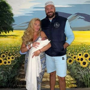 Paris und Tyson Fury zeigen zum ersten Mal ihr siebtes Baby