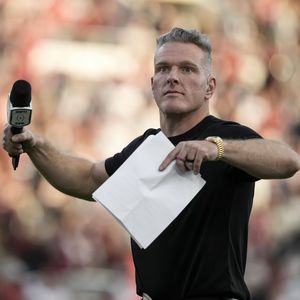 Baseballteam wirbt mit Pat McAfees Mugshot für Spielbesuch