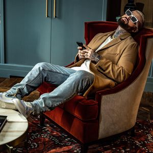 Leben im Luxus: Wie real ist Blanqos protziger Angeber-Rap?