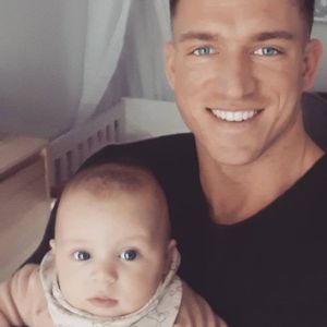 BTN-Star Patrick Fabian: Baby Lilly hat "wundes Popöchen"